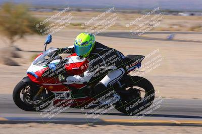 media/Dec-10-2023-SoCal Trackdays (Sun) [[0ce70f5433]]/Turn 9 Inside Set 2 (1115am)/